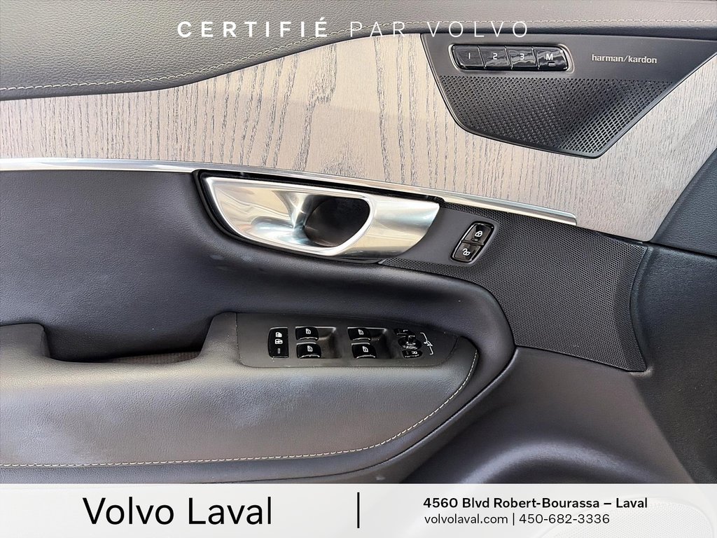 Volvo XC90 Plug-In Hybrid Ultra Bright Theme 2025 à Laval, Québec - 12 - w1024h768px