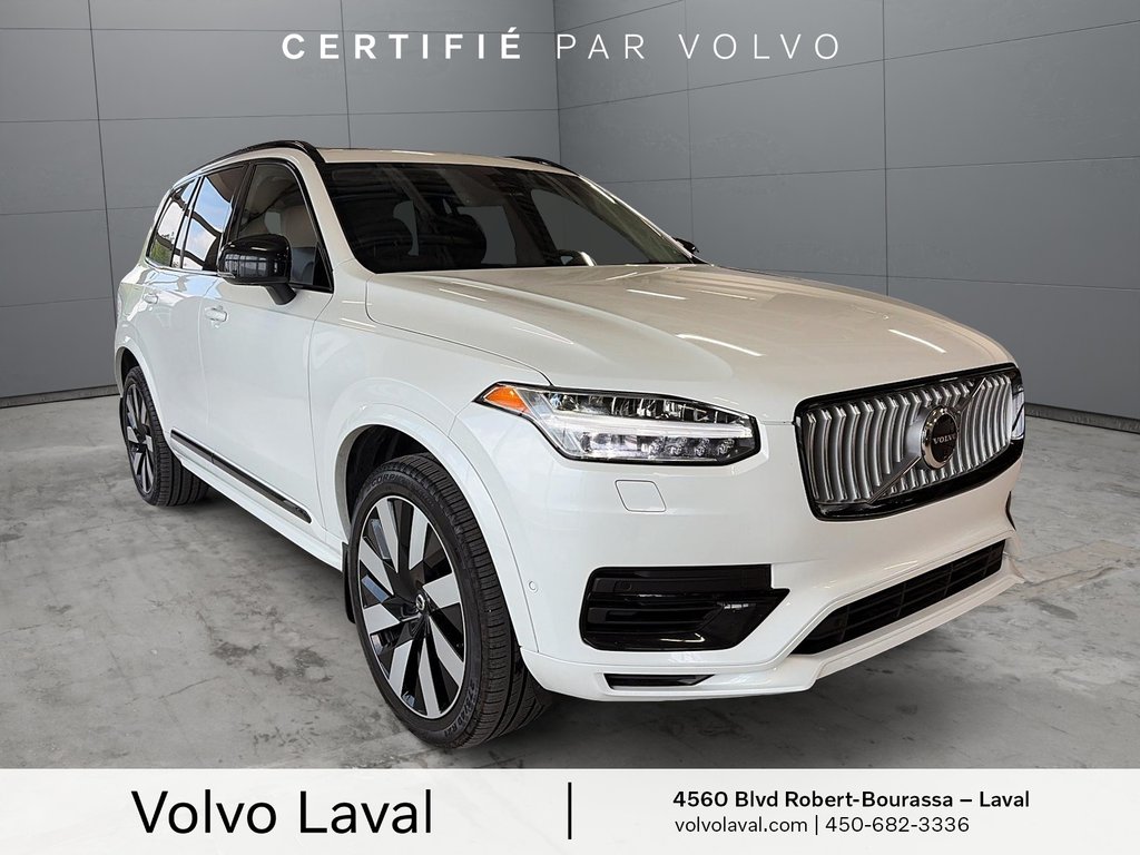 Volvo XC90 Plug-In Hybrid Ultra Bright Theme 2025 à Laval, Québec - 3 - w1024h768px