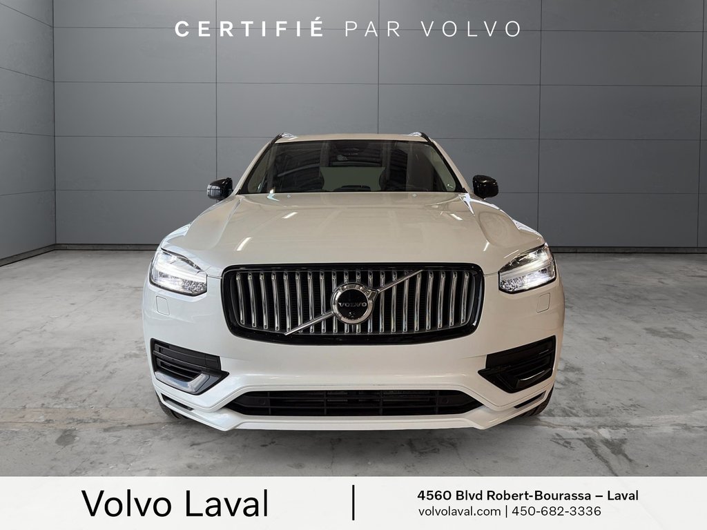 Volvo XC90 Plug-In Hybrid Ultra Bright Theme 2025 à Laval, Québec - 2 - w1024h768px