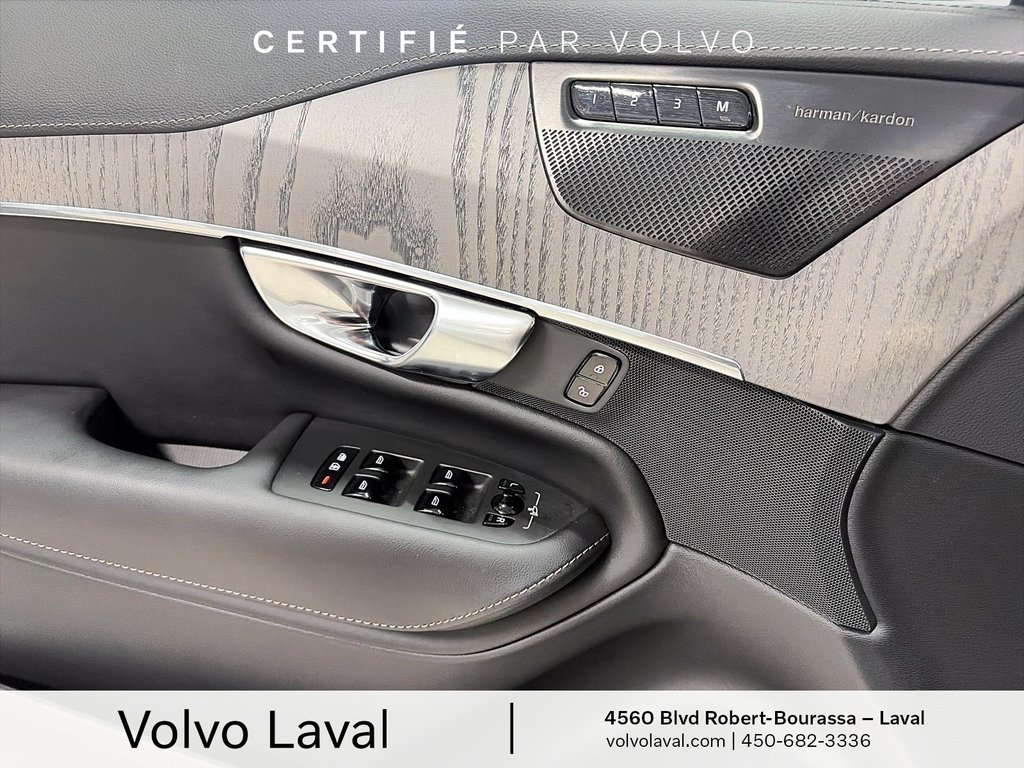 Volvo XC90 Plug-In Hybrid Ultra Bright Theme 2025 à Laval, Québec - 17 - w1024h768px