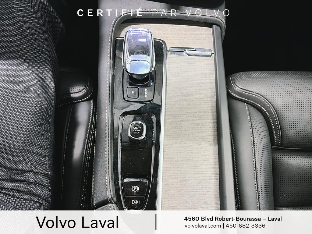 Volvo XC90 Plug-In Hybrid Ultra Bright Theme 2025 à Laval, Québec - 16 - w1024h768px