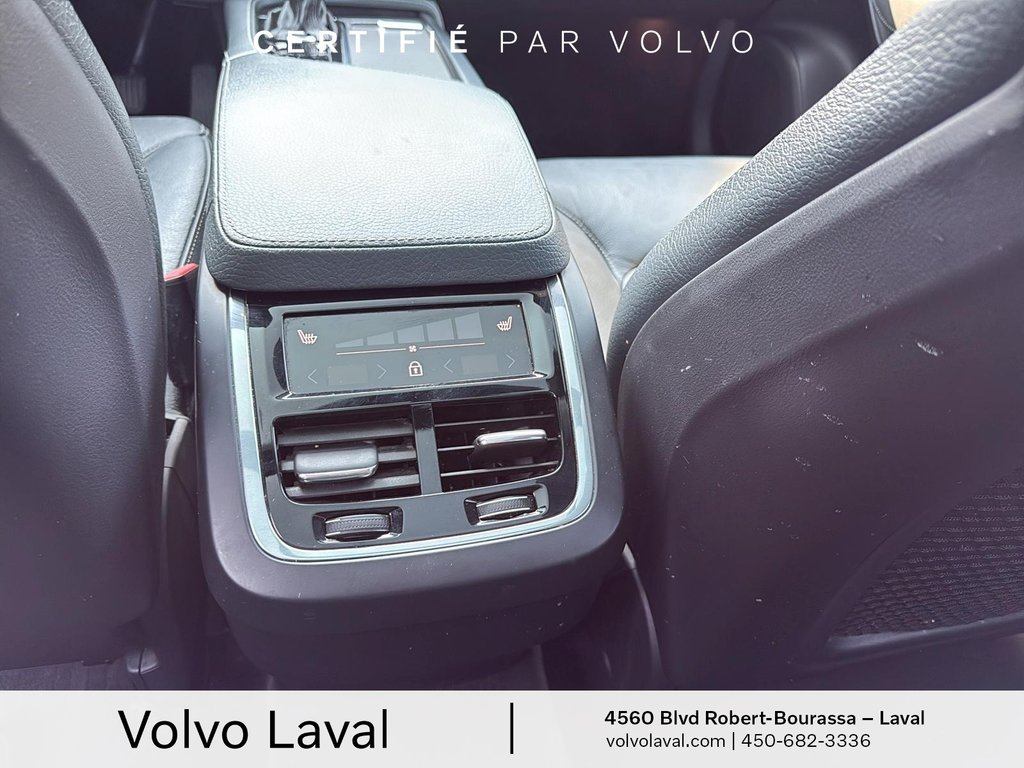 2021 Volvo XC90 Momentum in Laval, Quebec - 18 - w1024h768px