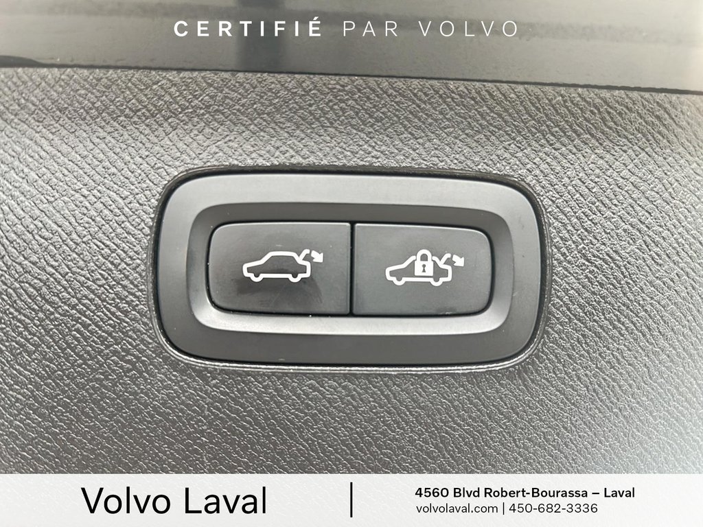 2022 Volvo XC90 R-Design in Laval, Quebec - 24 - w1024h768px