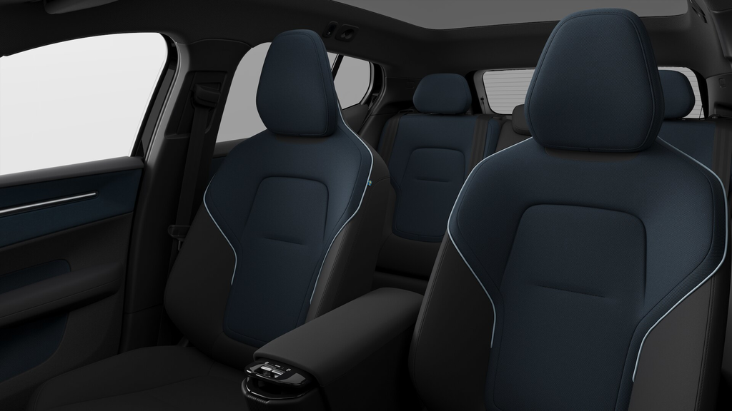 2025 Volvo EX30 PLUS in Laval, Quebec - 10 - w1024h768px