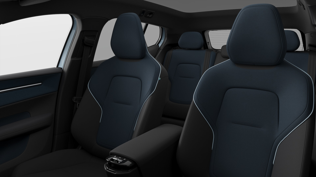 2025 Volvo EX30 PLUS in Laval, Quebec - 10 - w1024h768px