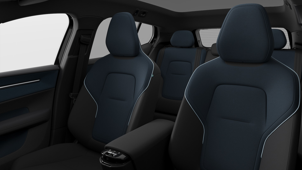 Volvo EX30 PLUS 2025 à Laval, Québec - 10 - w1024h768px