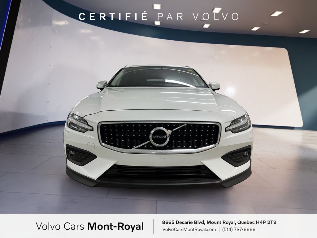 Volvo V60 Cross Country  2022-1