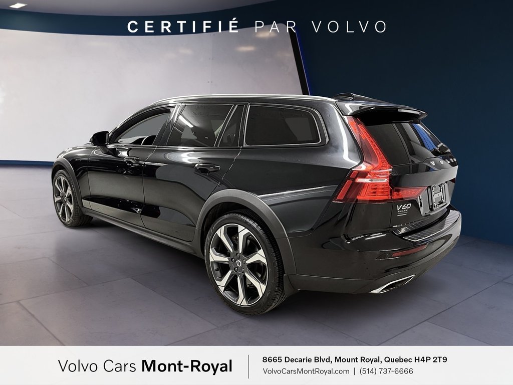 Volvo V60 Cross Country  2022-3