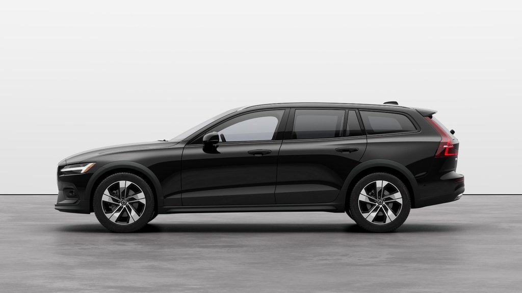2025 Volvo V60 Cross Country PLUS in Laval, Quebec - 6 - w1024h768px