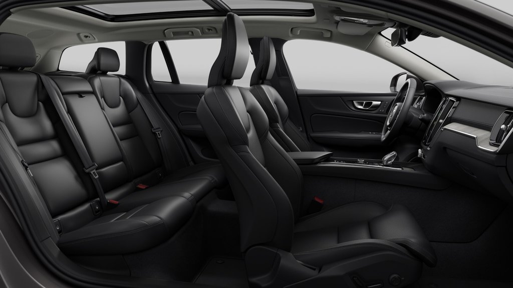 2025 Volvo V60 Cross Country ULTRA in Laval, Quebec - 11 - w1024h768px