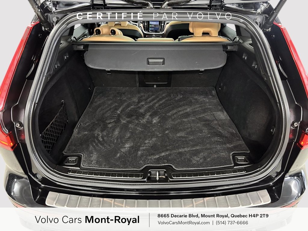 2023 Volvo V60 Ultimate Dark Theme B6 in Brossard, Quebec - 5 - w1024h768px