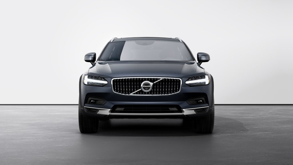 2025 Volvo V90 Cross Country PLUS in Laval, Quebec - 3 - w1024h768px