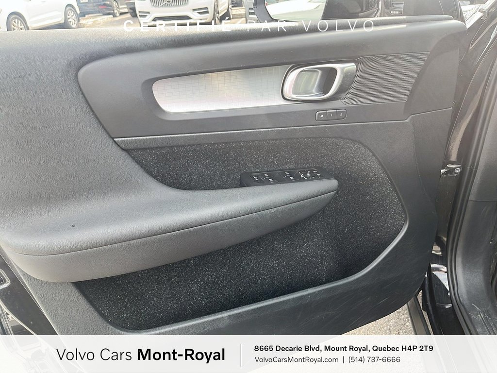 Volvo XC40 Momentum T5 2021 à Laval, Québec - 9 - w1024h768px