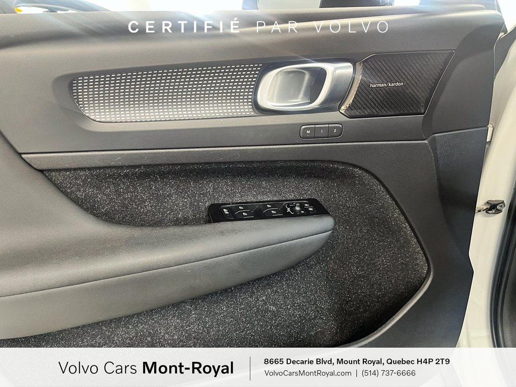 Volvo XC40 R-Design 2021 à Laval, Québec - 9 - w1024h768px