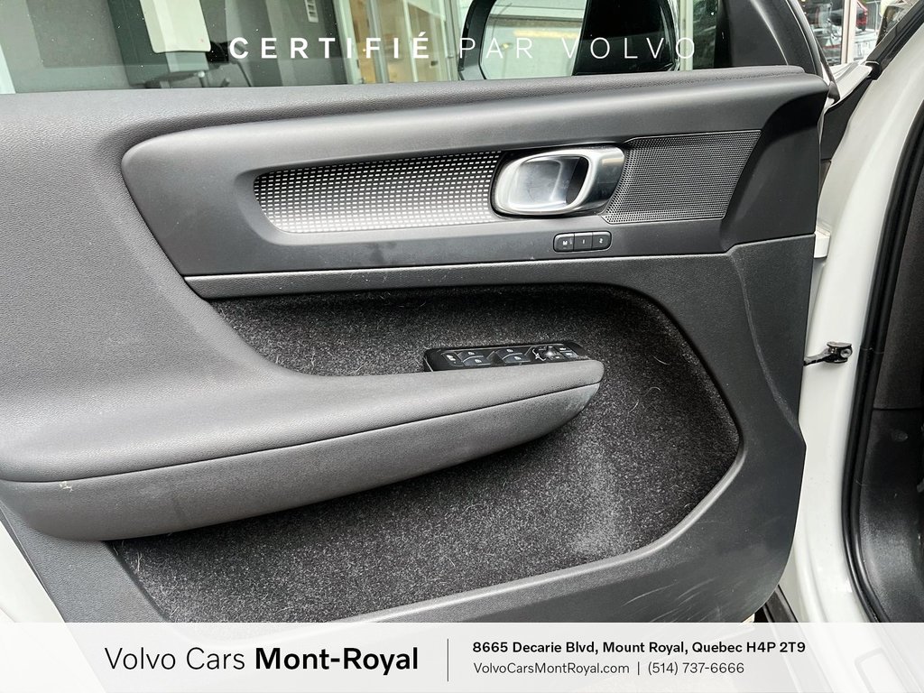 Volvo XC40 R-Design T5 2021 à Laval, Québec - 9 - w1024h768px