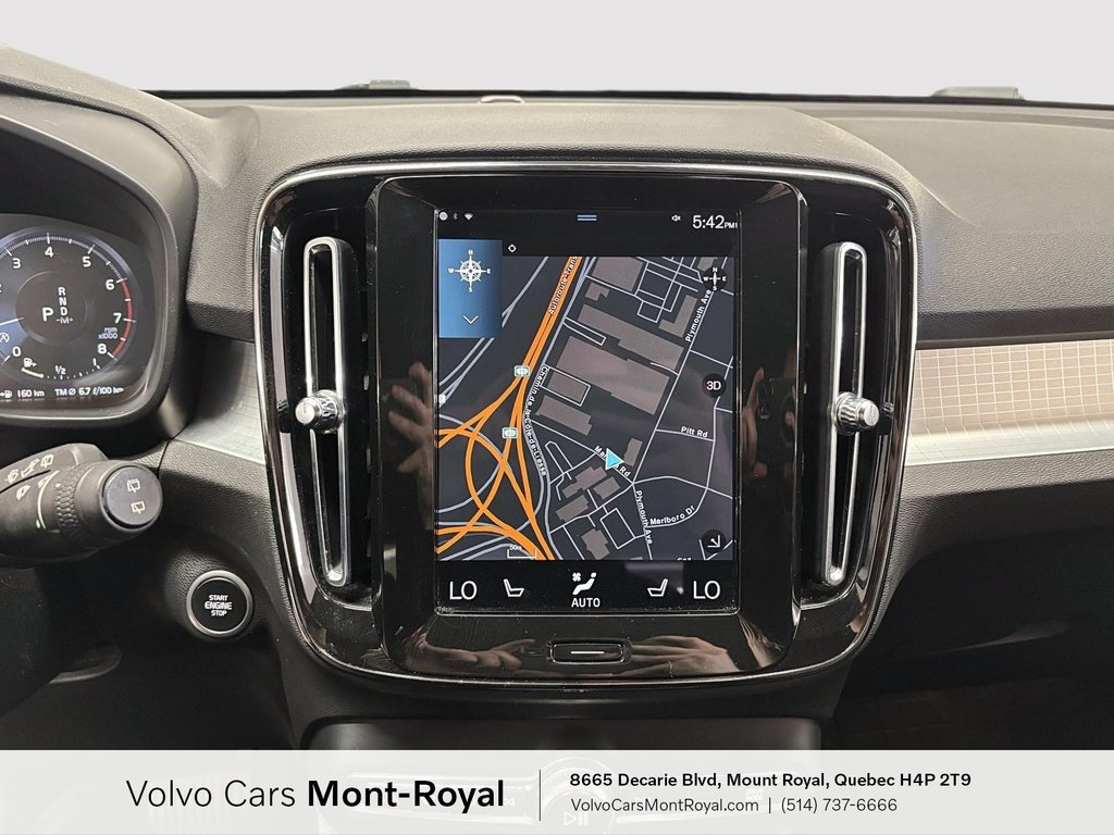 Volvo XC40 Momentum 2021 à Laval, Québec - 15 - w1024h768px
