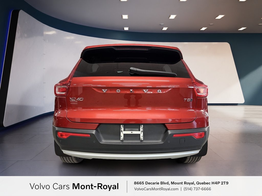 Volvo XC40 Momentum 2021 à Laval, Québec - 3 - w1024h768px
