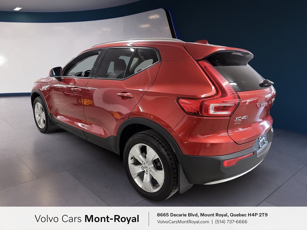 Volvo XC40 Momentum 2021 à Laval, Québec - 4 - w1024h768px