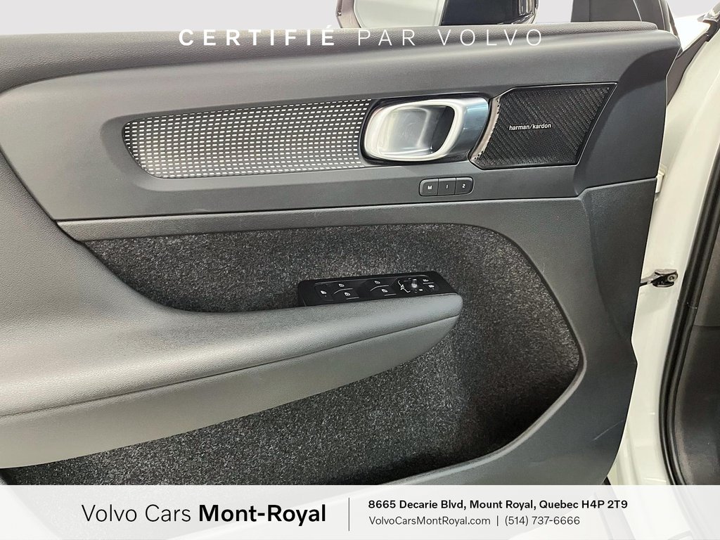 Volvo XC40 R-Design 2022 à Laval, Québec - 9 - w1024h768px
