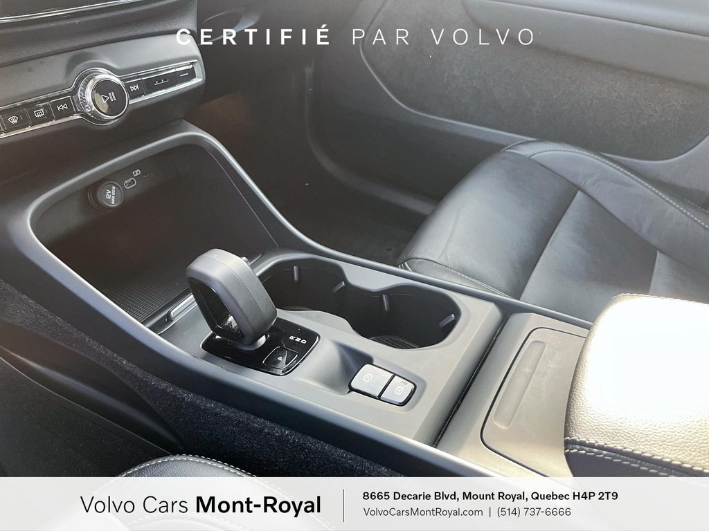 2023 Volvo XC40 Core in Laval, Quebec - 13 - w1024h768px