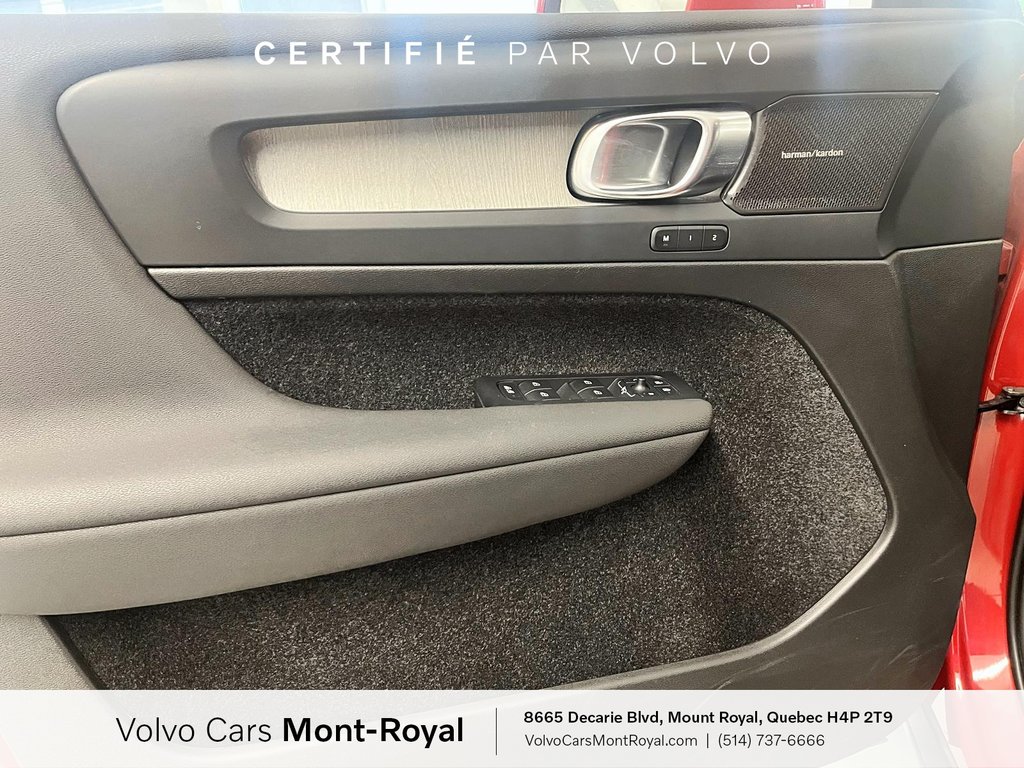 Volvo XC40 Ultimate Bright Theme 2024 à Laval, Québec - 9 - w1024h768px