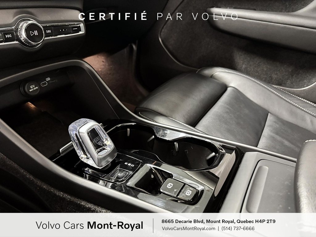 Volvo XC40 Plus Dark Theme 2024 à Laval, Québec - 14 - w1024h768px