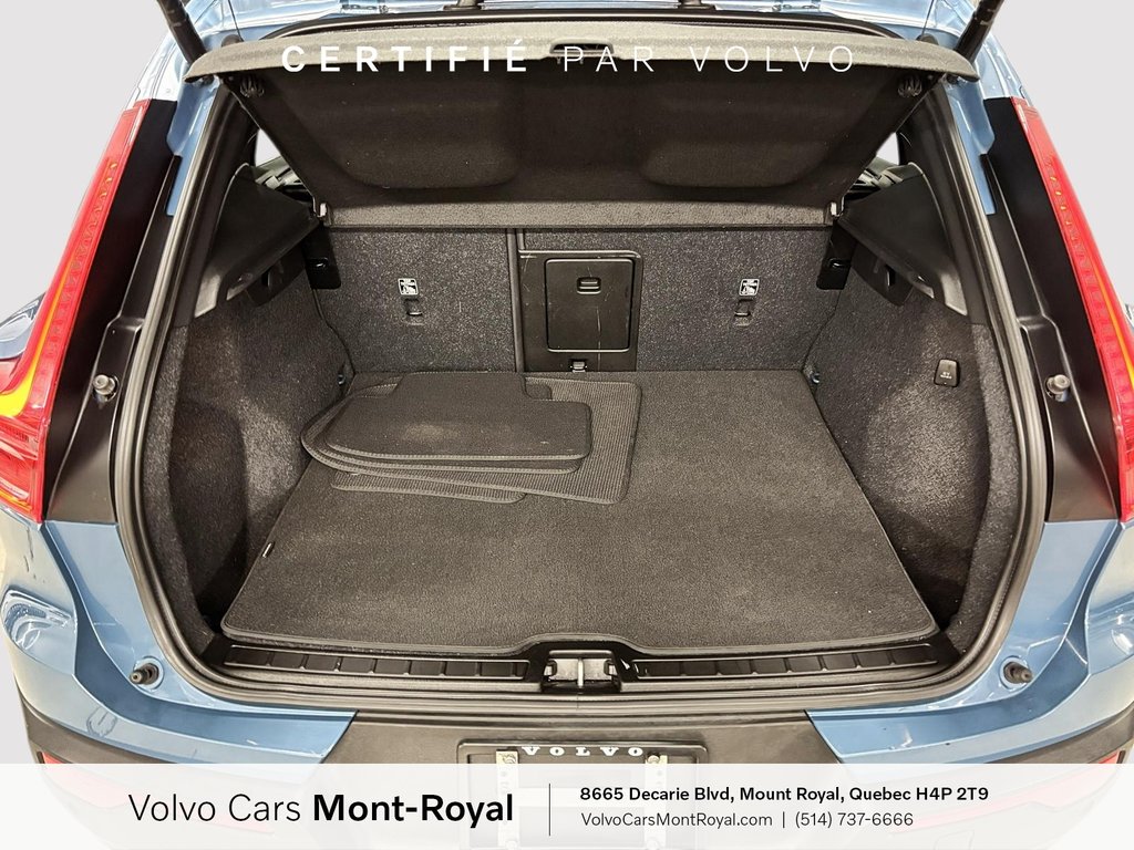Volvo XC40 Plus Dark Theme 2024 à Laval, Québec - 5 - w1024h768px