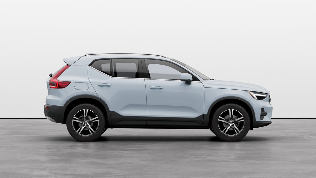 Volvo XC40 CORE VERSION LUSTRÉE 2025 à Laval, Québec - 5 - w1024h768px