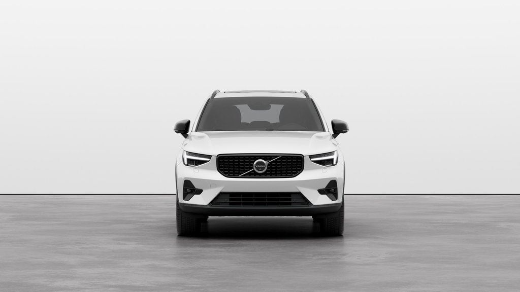 2025 Volvo XC40 PLUS VERSION FONCÉE in Laval, Quebec - 3 - w1024h768px
