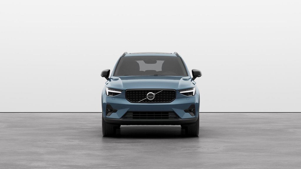 2025 Volvo XC40 PLUS VERSION FONCÉE in Laval, Quebec - 3 - w1024h768px