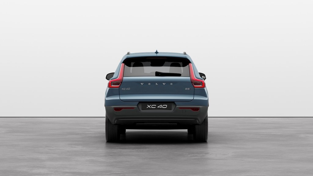2025 Volvo XC40 PLUS VERSION FONCÉE in Laval, Quebec - 4 - w1024h768px