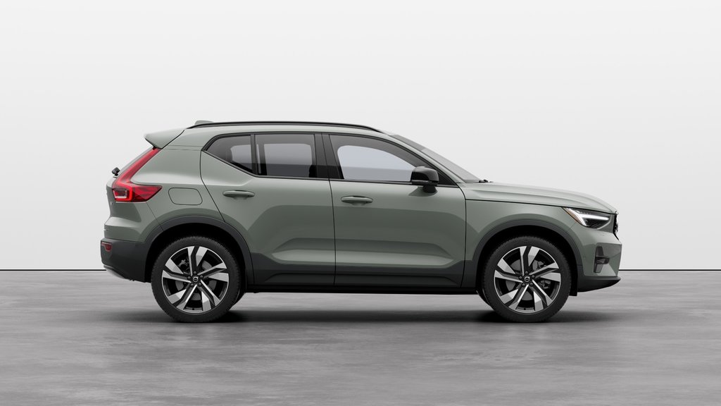 Volvo XC40 ULTRA VERSION FONCÉE 2025 à Laval, Québec - 5 - w1024h768px