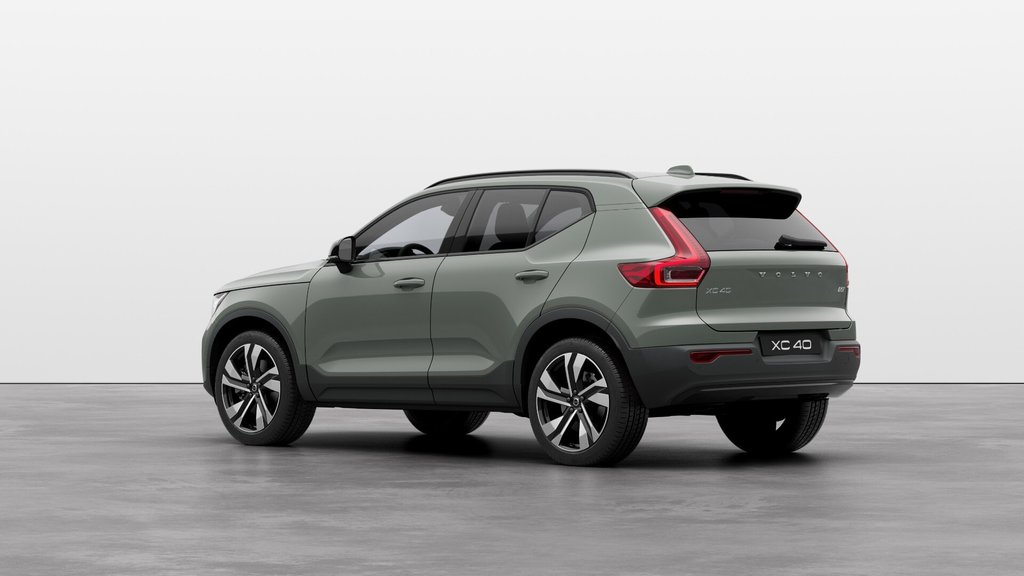 Volvo XC40 ULTRA VERSION FONCÉE 2025 à Laval, Québec - 2 - w1024h768px
