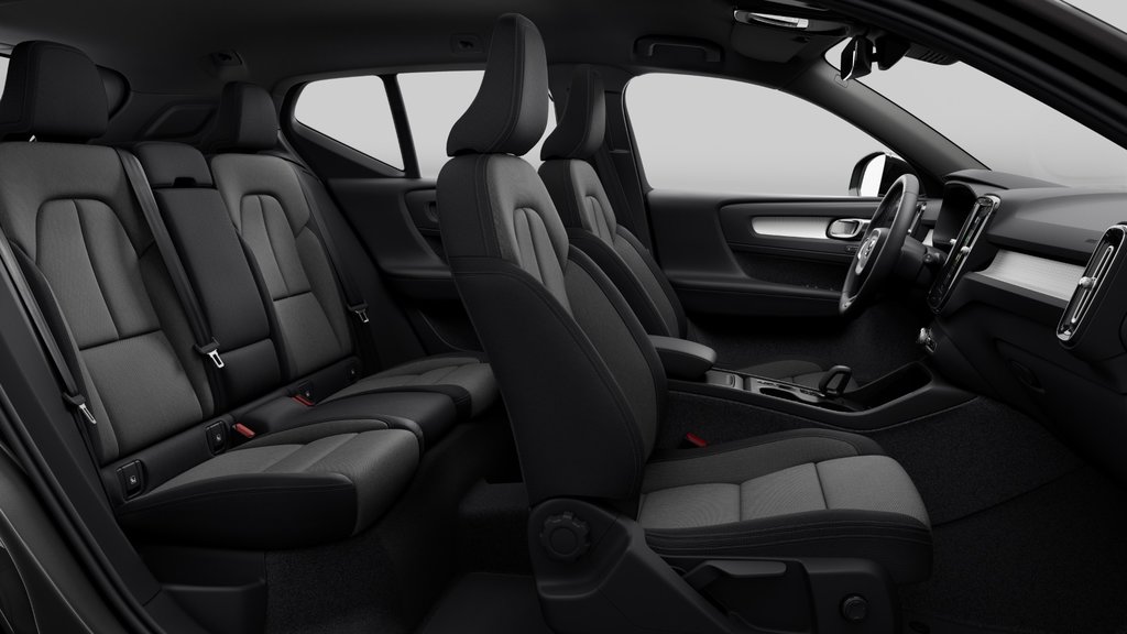 Volvo XC40 CORE VERSION LUSTRÉE 2025 à Laval, Québec - 11 - w1024h768px