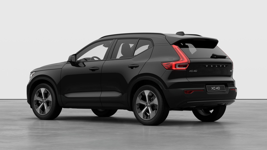 Volvo XC40 PLUS VERSION FONCÉE 2026 à Laval, Québec - 2 - w1024h768px