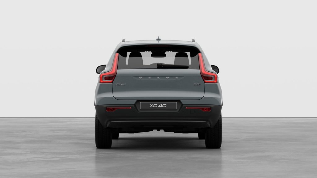 2026 Volvo XC40 PLUS DARK THEME in Laval, Quebec - 6 - w1024h768px