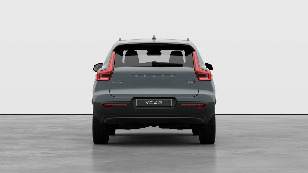 2026 Volvo XC40 PLUS DARK THEME in Laval, Quebec - 6 - w1024h768px