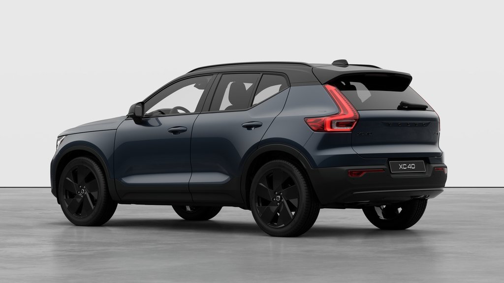 Volvo XC40 ULTRA BLACK EDITION 2026 à Laval, Québec - 2 - w1024h768px