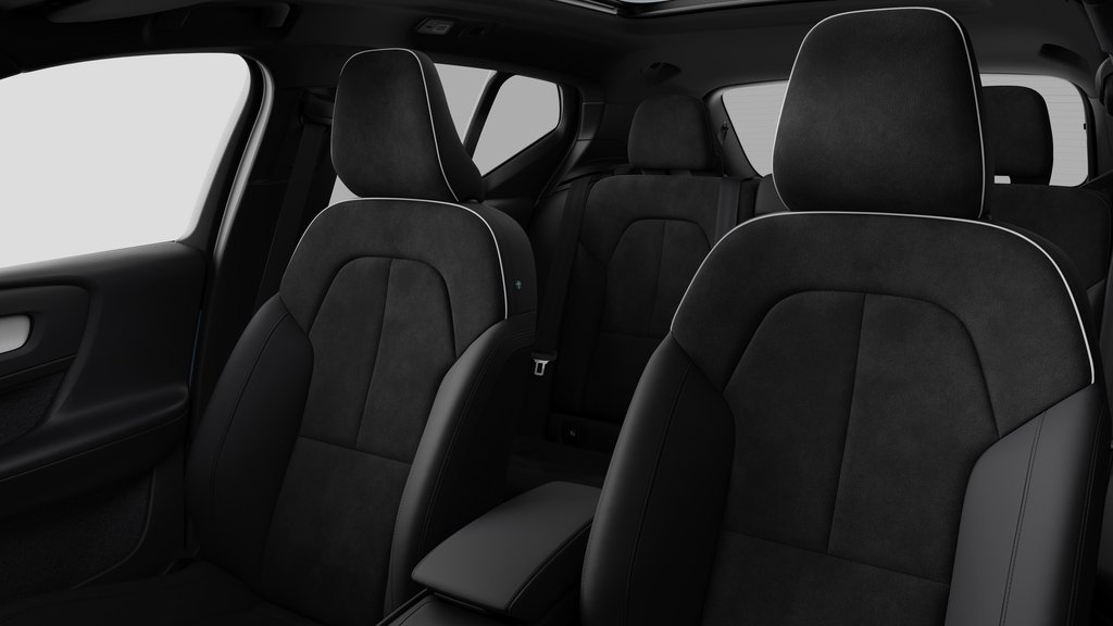 Volvo XC40 ULTRA BLACK EDITION 2026 à Laval, Québec - 12 - w1024h768px