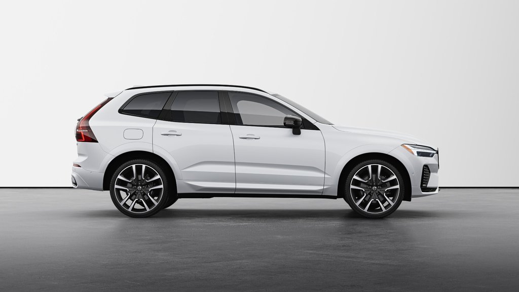 Volvo XC60 HYBRIDE RECHARGEABLE ULTRA VERSION FONCÉE 2025 à Laval, Québec - 5 - w1024h768px