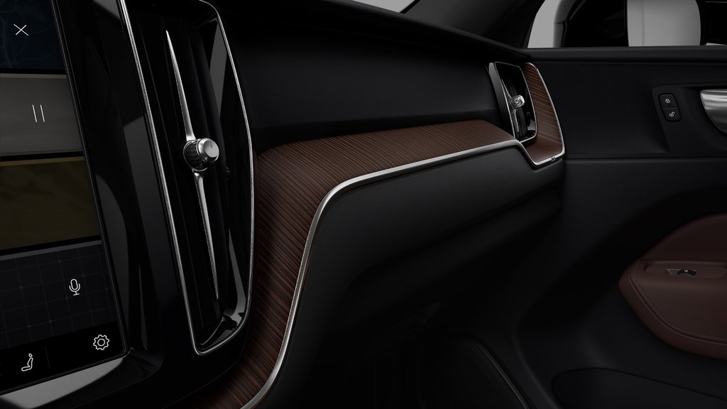 Volvo XC60 HYBRIDE RECHARGEABLE PLUS VERSION FONCÉE 2025 à Laval, Québec - 7 - w1024h768px