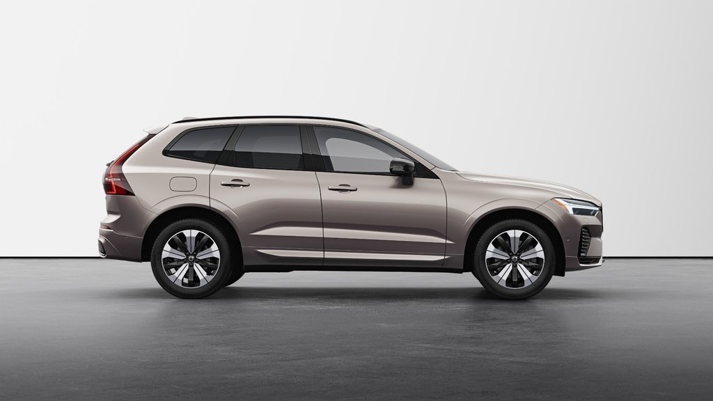 Volvo XC60 HYBRIDE RECHARGEABLE PLUS VERSION FONCÉE 2025 à Laval, Québec - 5 - w1024h768px