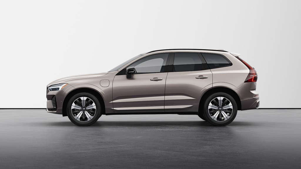 Volvo XC60 HYBRIDE RECHARGEABLE PLUS VERSION FONCÉE 2025 à Laval, Québec - 6 - w1024h768px