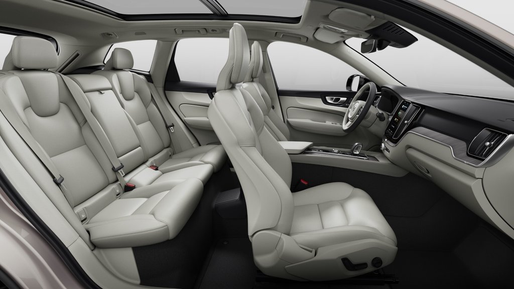 Volvo XC60 HYBRIDE RECHARGEABLE PLUS VERSION FONCÉE 2025 à Laval, Québec - 11 - w1024h768px