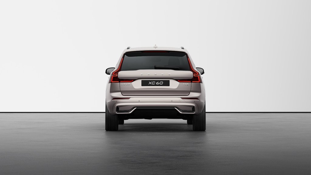 Volvo XC60 HYBRIDE RECHARGEABLE PLUS VERSION FONCÉE 2025 à Laval, Québec - 4 - w1024h768px