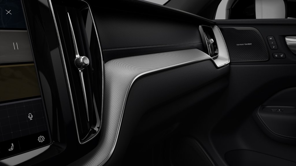 Volvo XC60 HYBRIDE RECHARGEABLE ULTRA BLACK EDITION 2025 à Laval, Québec - 7 - w1024h768px