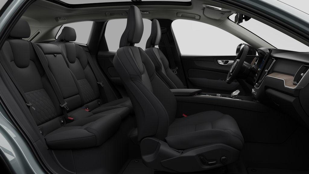 2026 Volvo XC60 PLUG-IN HYBRID PLUS DARK THEME in Laval, Quebec - 13 - w1024h768px