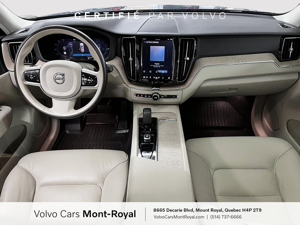 Volvo XC60 Recharge Plus Dark Theme Plug-In Hybrid T8 2023 à Laval, Québec - 8 - w1024h768px