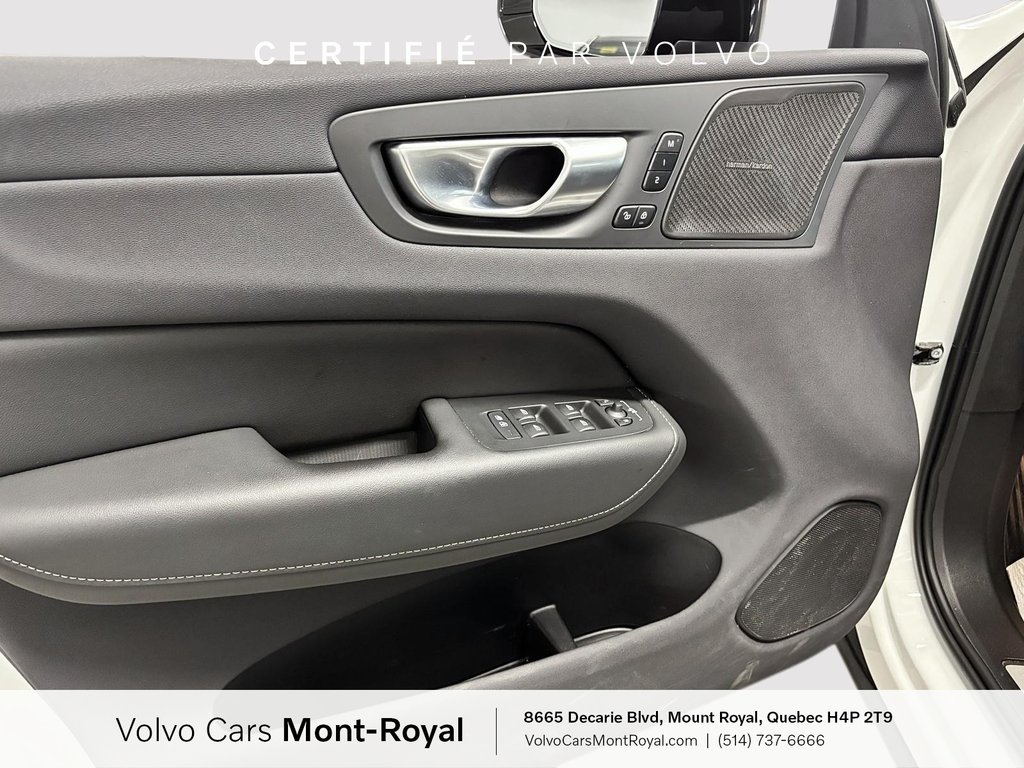 Volvo XC60 Recharge Ultimate Dark Theme 2024 à Laval, Québec - 9 - w1024h768px