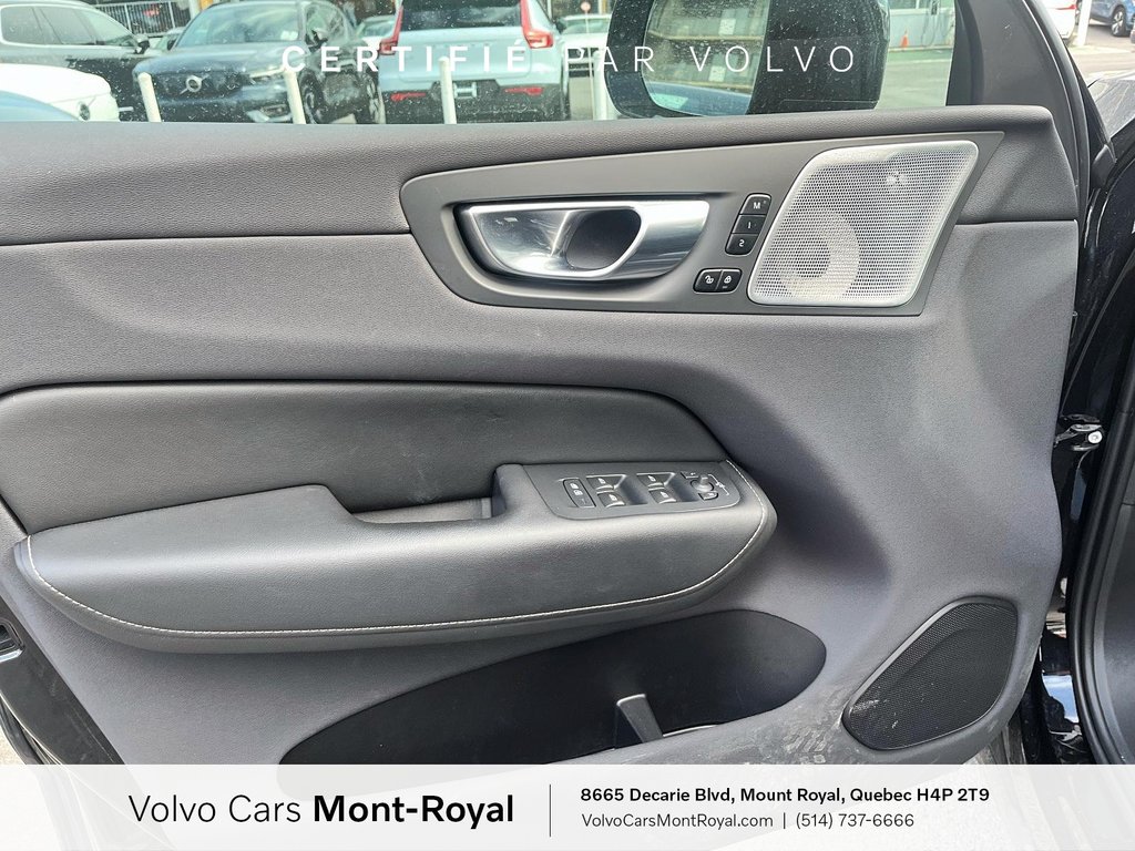 Volvo XC60 Ultimate Dark Theme B6 2023 à Laval, Québec - 9 - w1024h768px